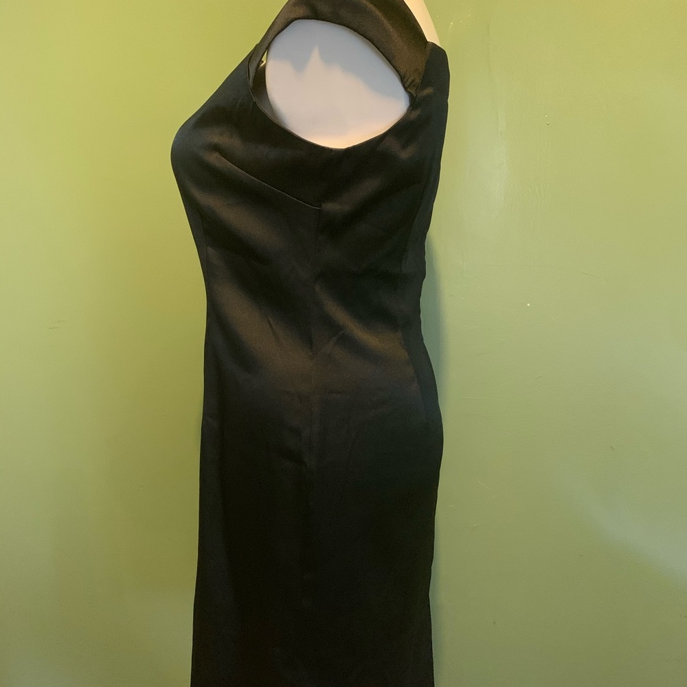 Dress - Picture 3 of 5